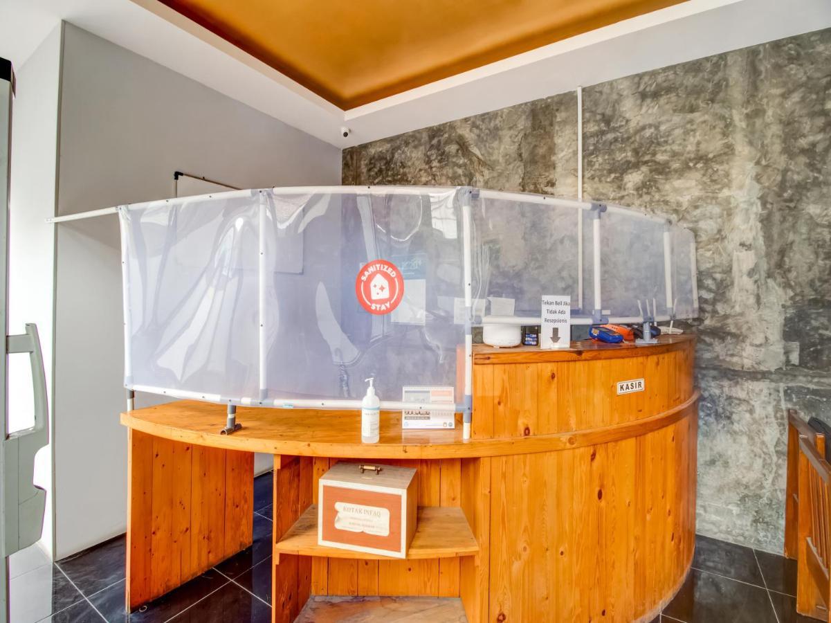 Oyo 3750 Elder Guest House Bandung Exterior foto