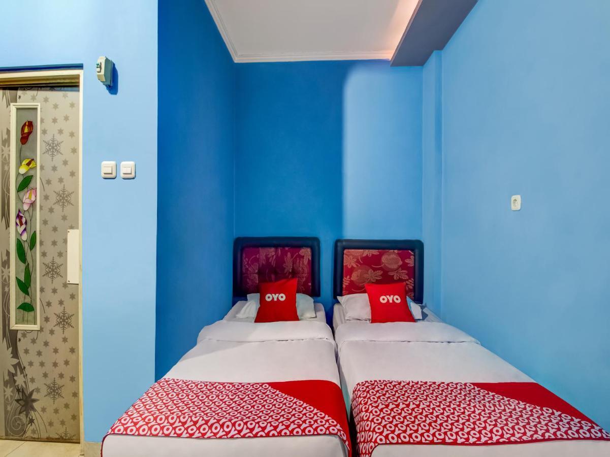 Oyo 3750 Elder Guest House Bandung Exterior foto