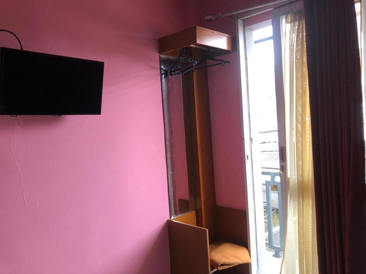 Oyo 3750 Elder Guest House Bandung Exterior foto